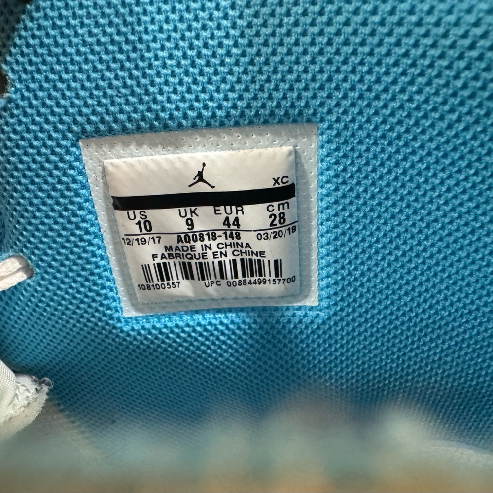 Nike Men’s Jordan 1 Off White Blue and White Sneakers - Picture 14 of 16